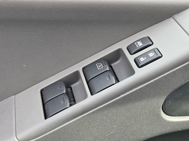 Used 2018 Nissan Frontier SV image 24