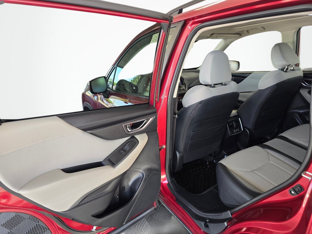 Used 2022 Subaru Forester Premium AWD/4WD image 36