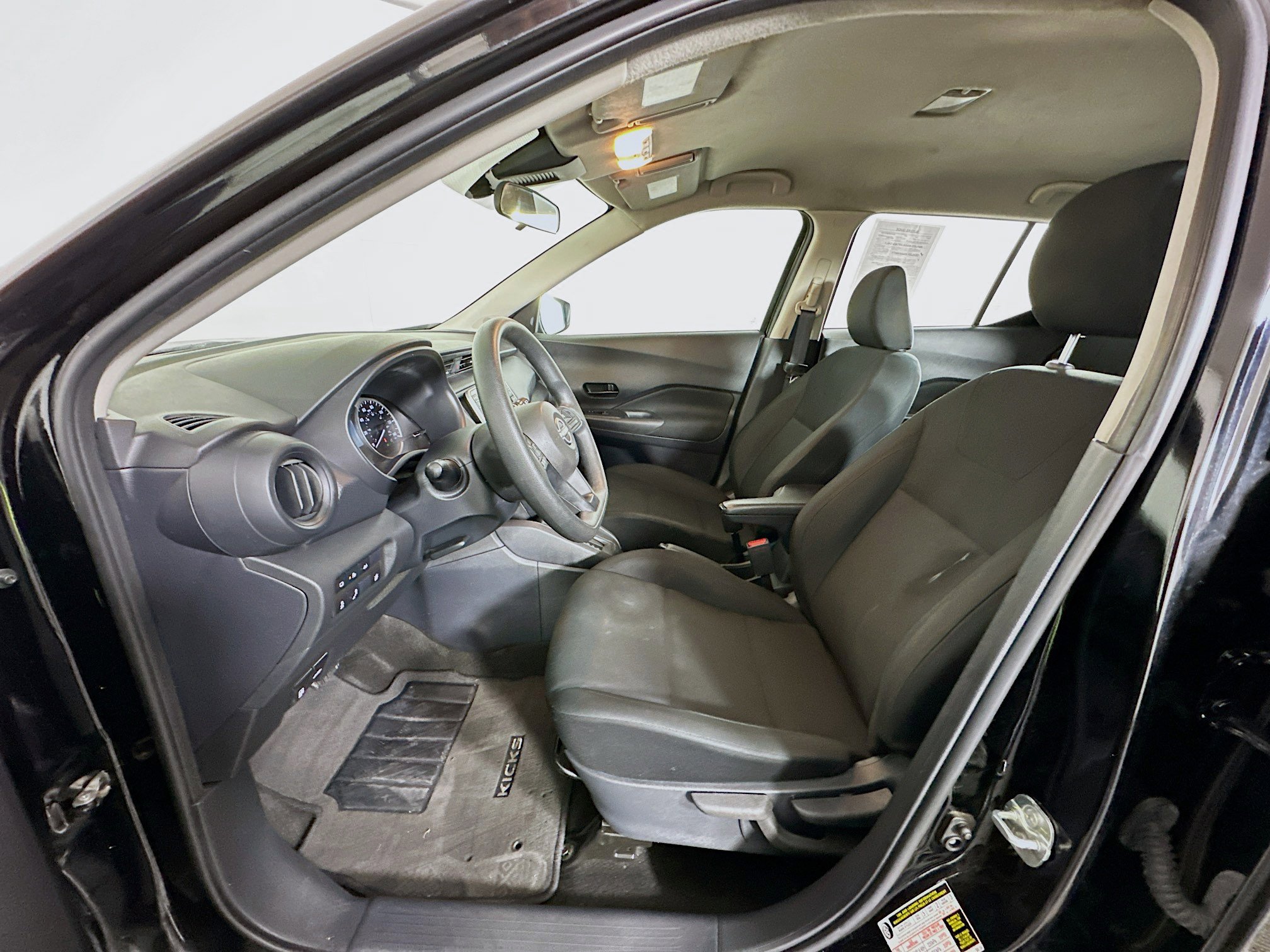 Used 2024 Nissan Kicks S FWD image 13