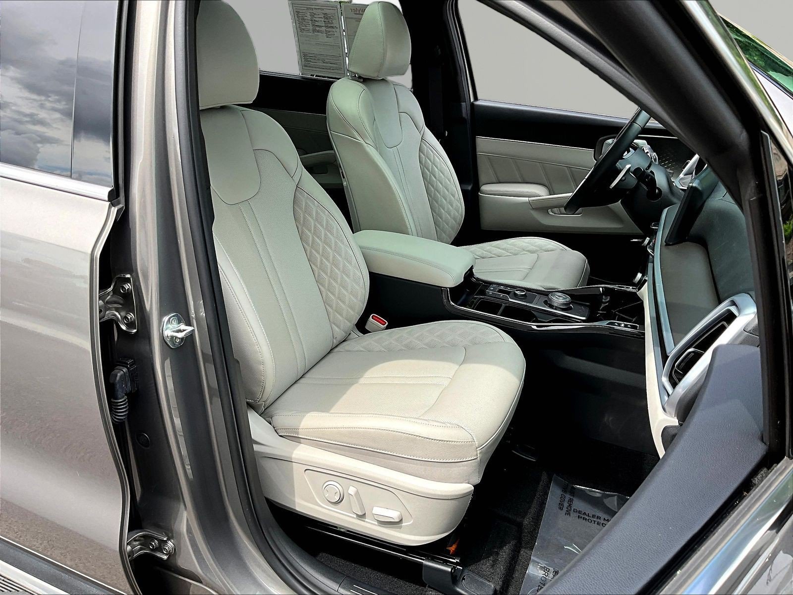Certified 2025 Kia Sorento SX Prestige AWD/4WD image 30