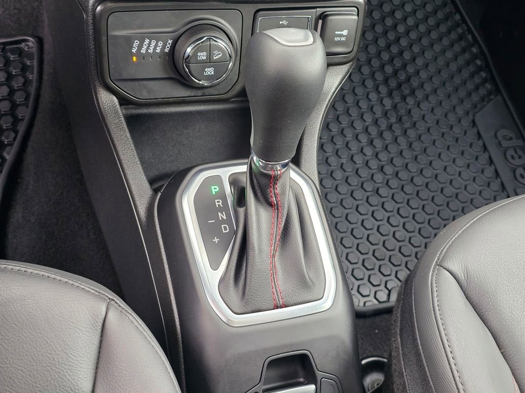 Used 2023 Jeep Renegade Trailhawk w/ Sun/Sound Group AWD/4WD image 27