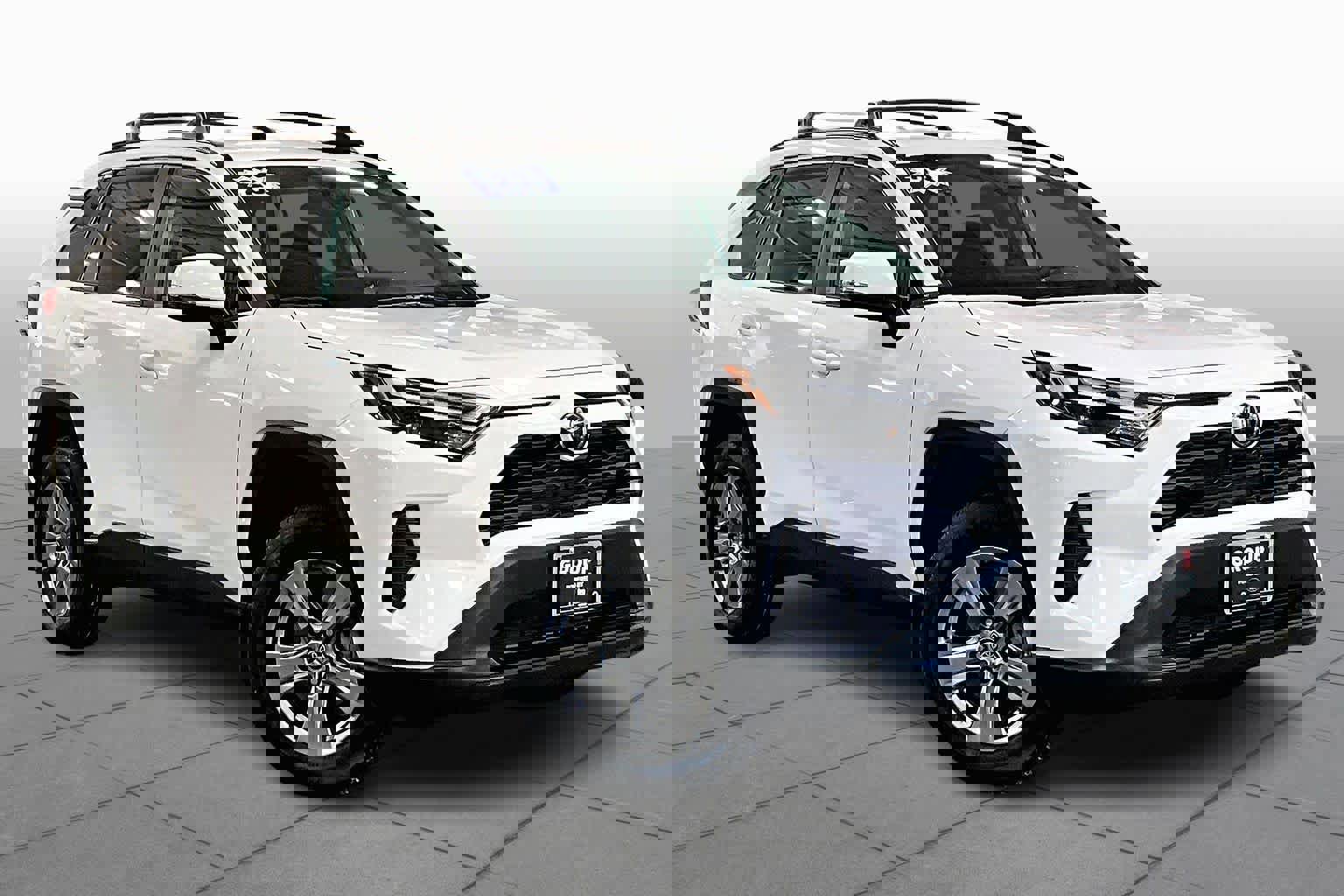 Used 2023 Toyota RAV4 XLE image 2