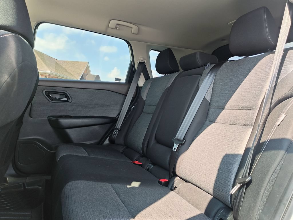 Used 2022 Nissan Rogue S AWD/4WD image 14