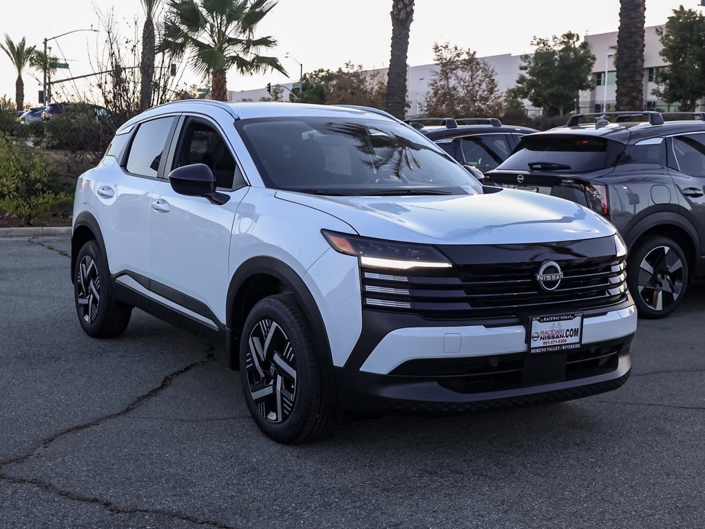 New 2026 Nissan Kicks SV image 2