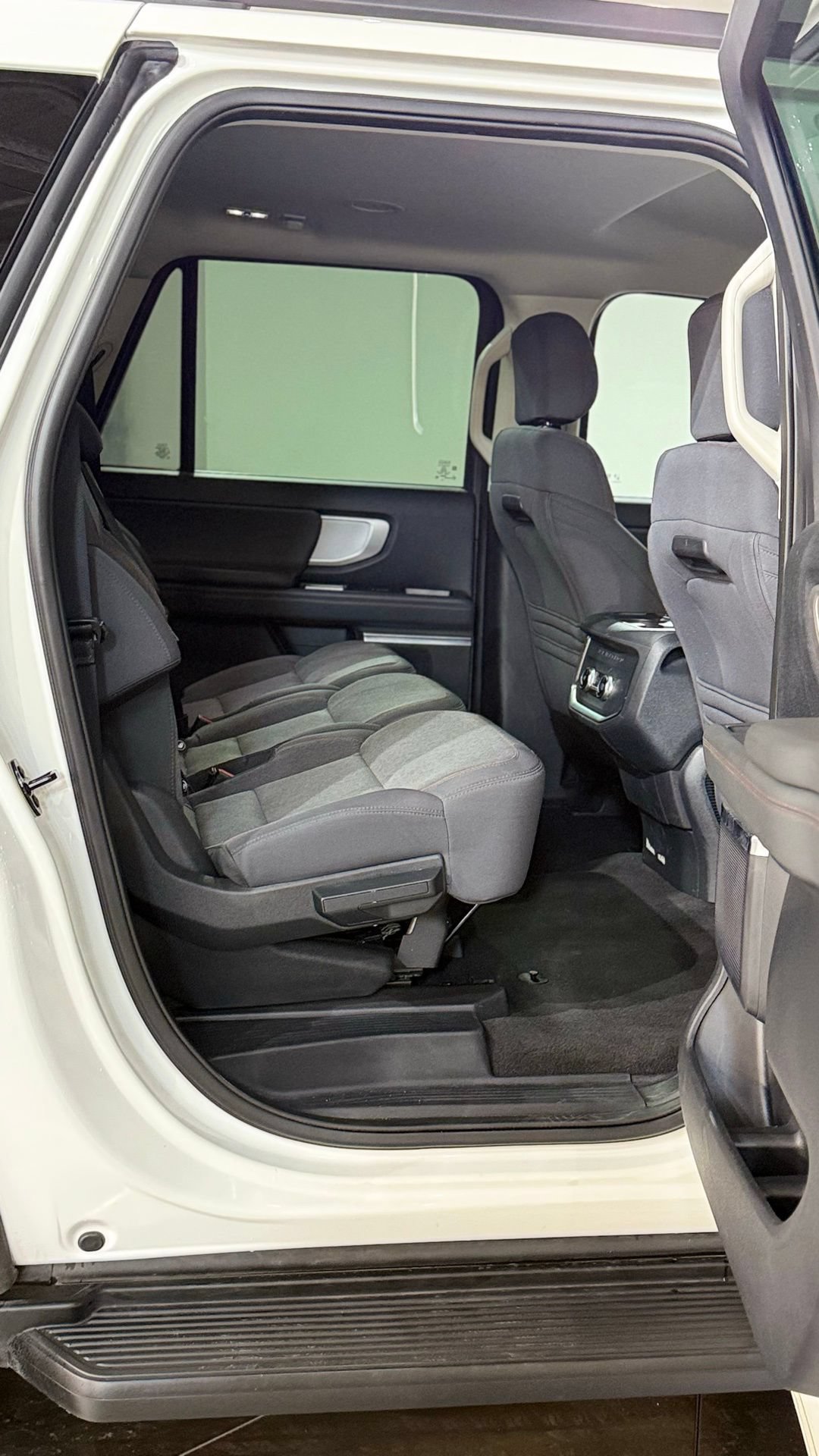 Used 2025 Ford Expedition Max Active AWD/4WD image 65