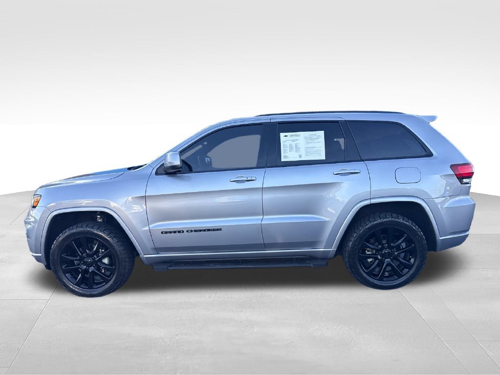 Used 2018 Jeep Grand Cherokee Altitude AWD/4WD image 4