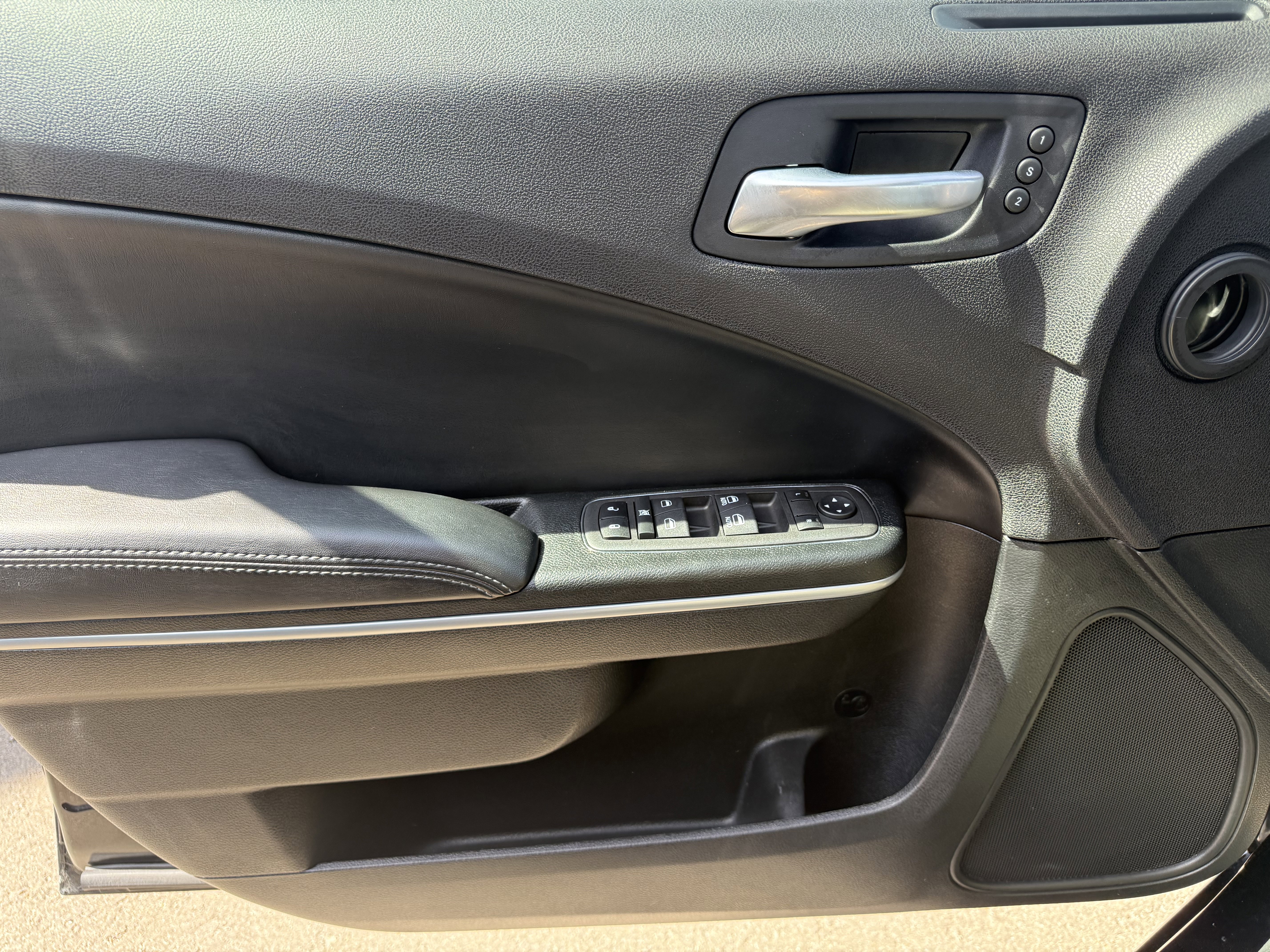 Used 2022 Dodge Charger SXT w/ Leather Interior Group image 24