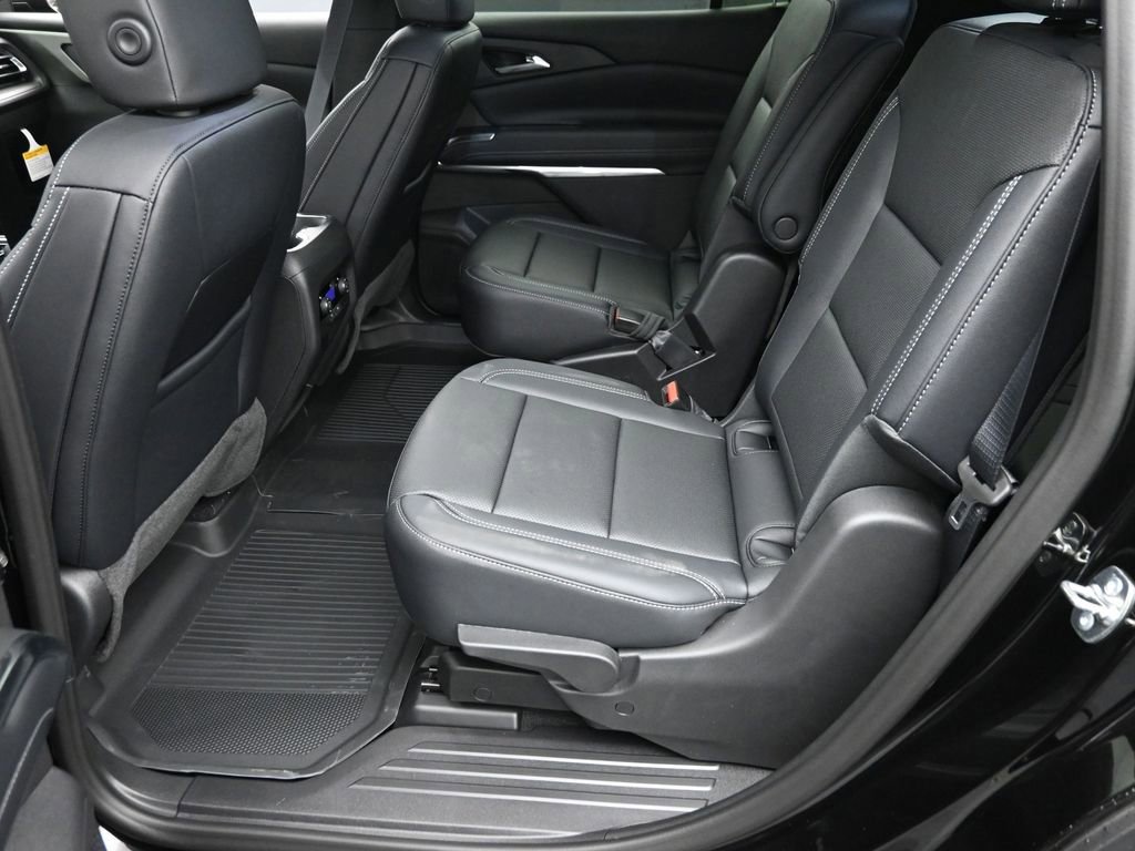 New 2026 Chevrolet Traverse LT image 11