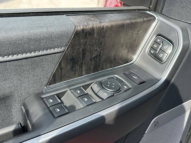 New 2027 Ford F250 Lariat w/ Black Appearance Package AWD/4WD image 16
