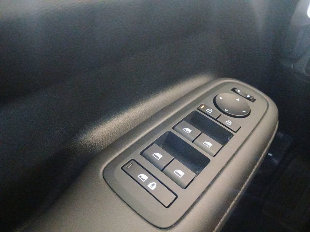 Certified 2025 Hyundai Santa Fe SEL FWD image 19