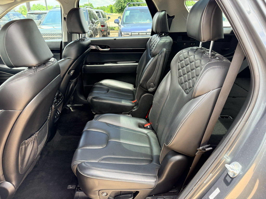 Used 2022 Hyundai Palisade Limited AWD/4WD image 16