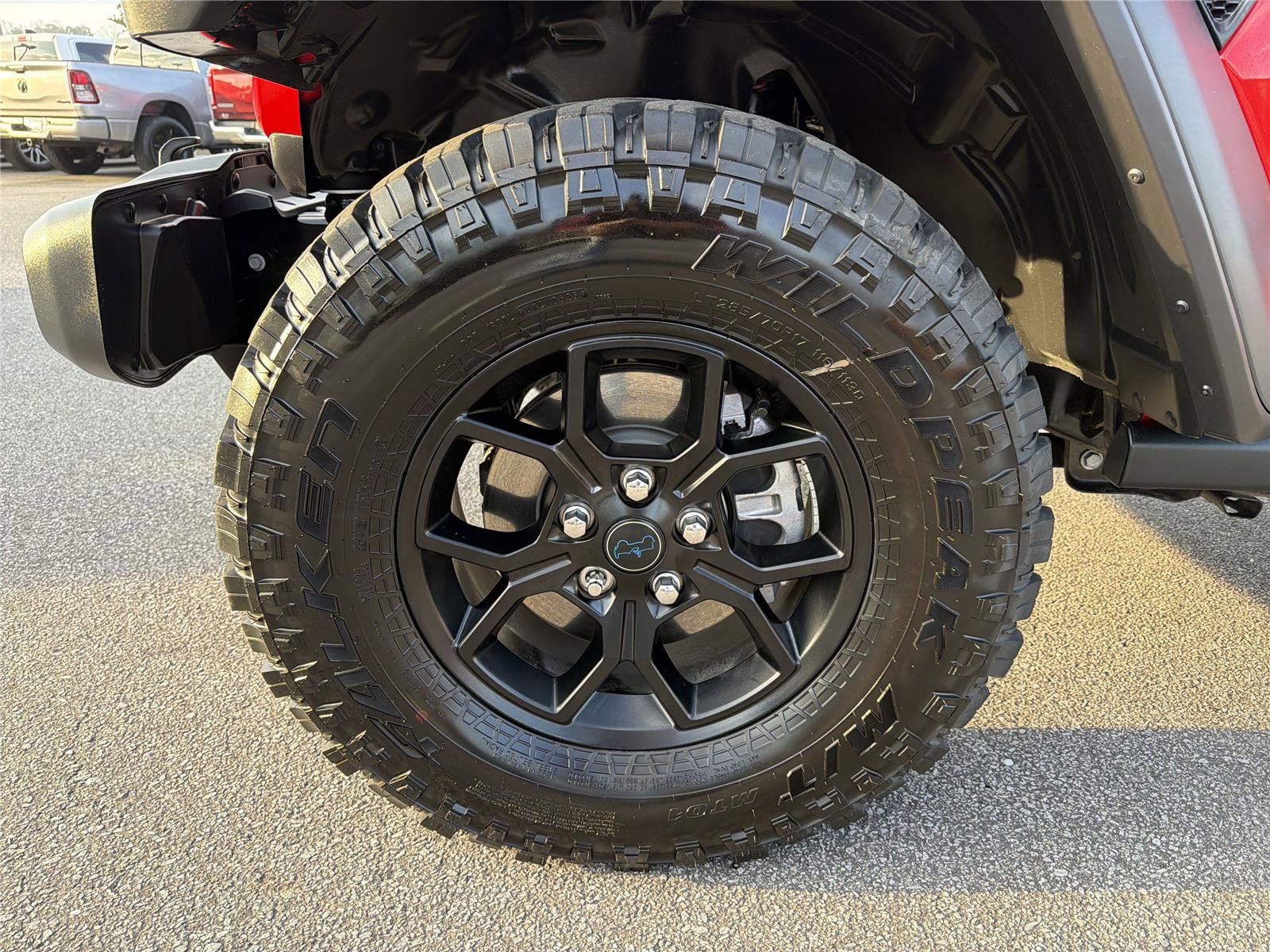 Used 2025 Jeep Wrangler Willys image 11