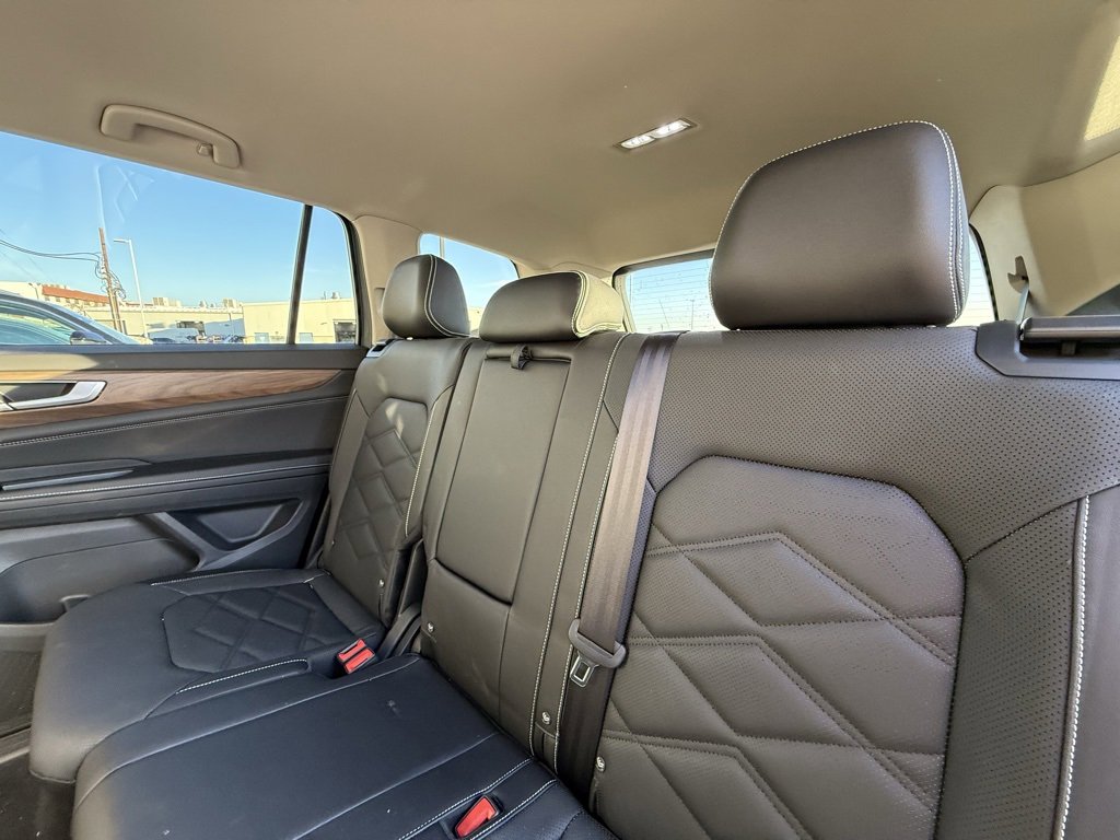 Used 2025 Volkswagen Atlas SE image 8