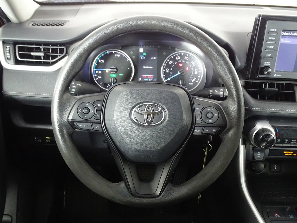 Used 2022 Toyota RAV4 LE image 19