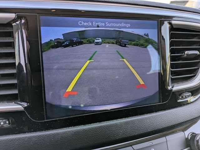 Used 2017 Chrysler Pacifica Touring FWD image 14
