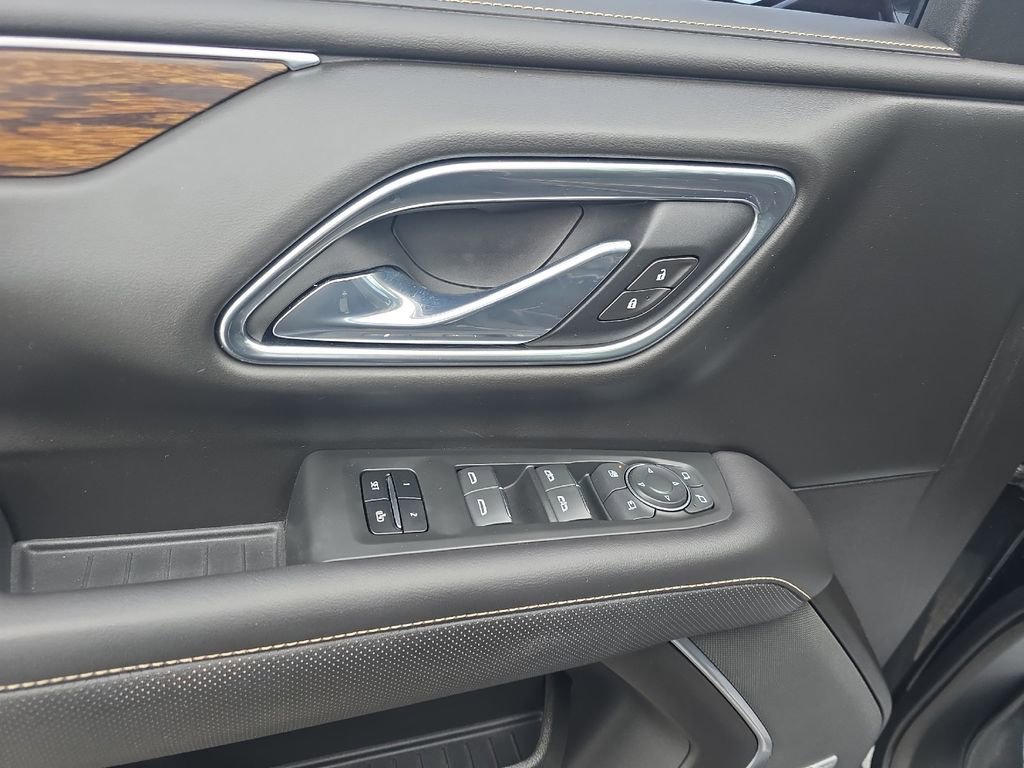 Used 2021 Chevrolet Tahoe Premier AWD/4WD image 23