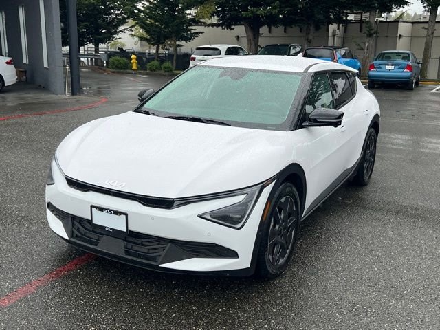 Certified 2025 Kia EV6 Light w/ Light LR Technology Package image 3