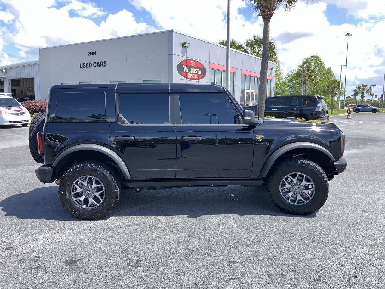 Used 2024 Ford Bronco Badlands image 6