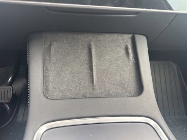 Used 2023 Tesla Model Y Long Range image 23