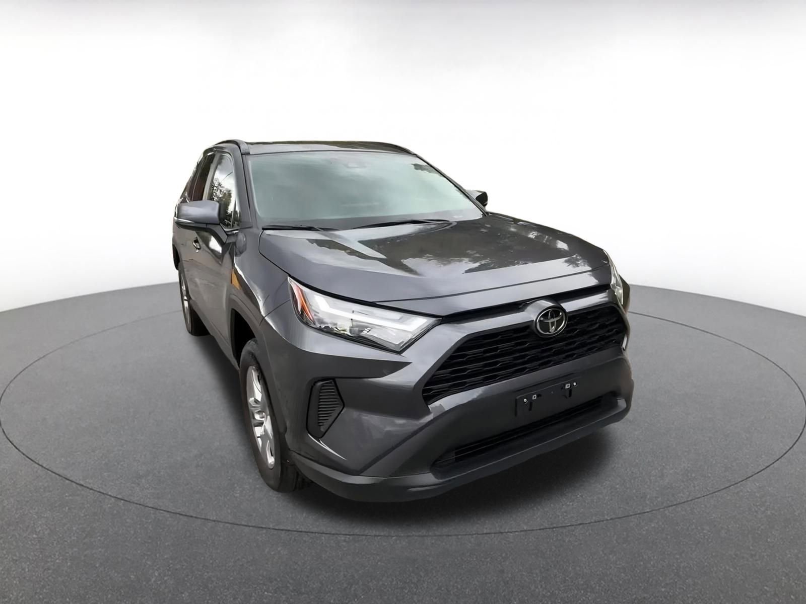 Used 2025 Toyota RAV4 XLE image 3