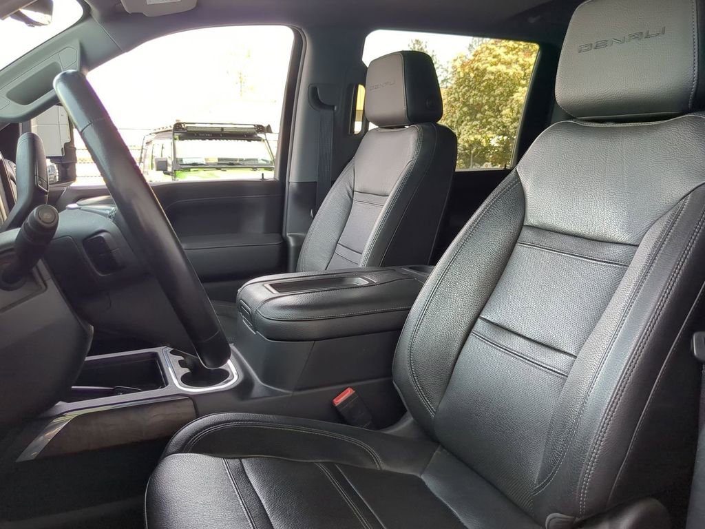 Used 2020 GMC Sierra 3500 Denali w/ Denali Ultimate Package AWD/4WD image 6