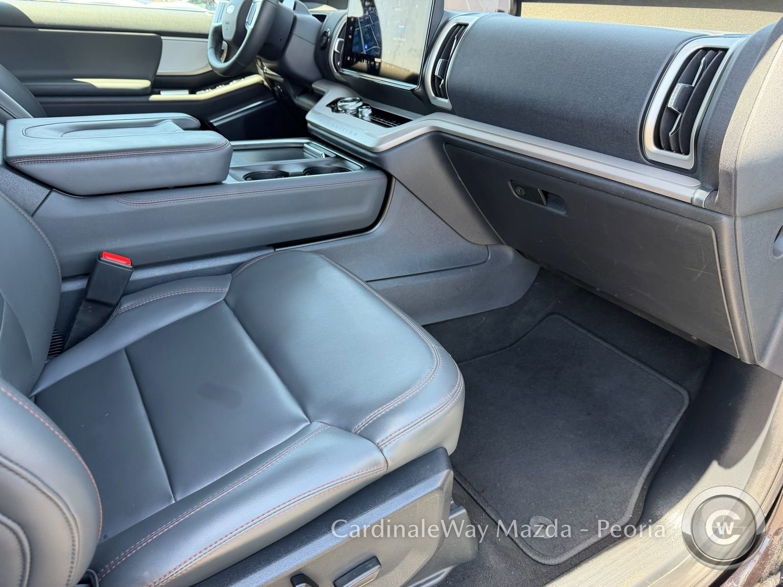 Used 2025 Ford Expedition Max Active AWD/4WD image 16