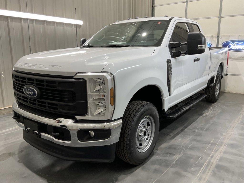New 2026 Ford F350 XL w/ XL Chrome Package image 3