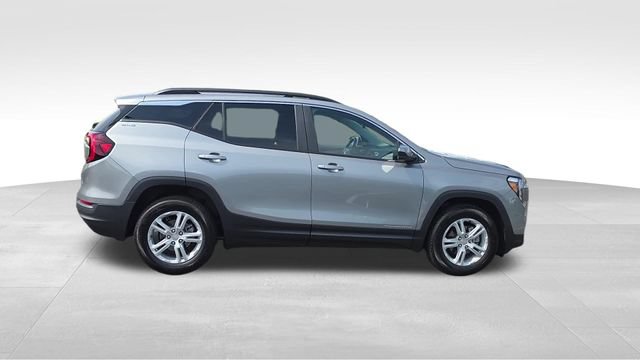 Certified 2024 GMC Terrain SLE w/ Driver Convenience Package FWD image 2