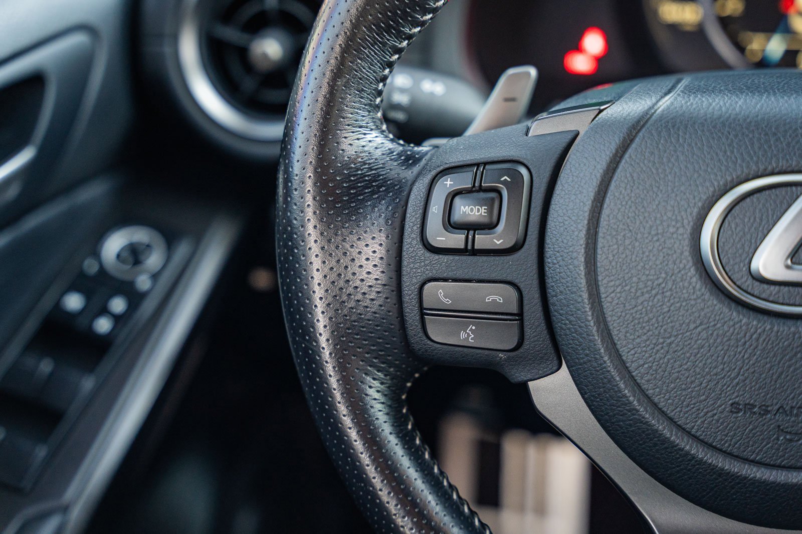 Used 2022 Lexus IS 350 F Sport w/ Accessory Package 2 image 38