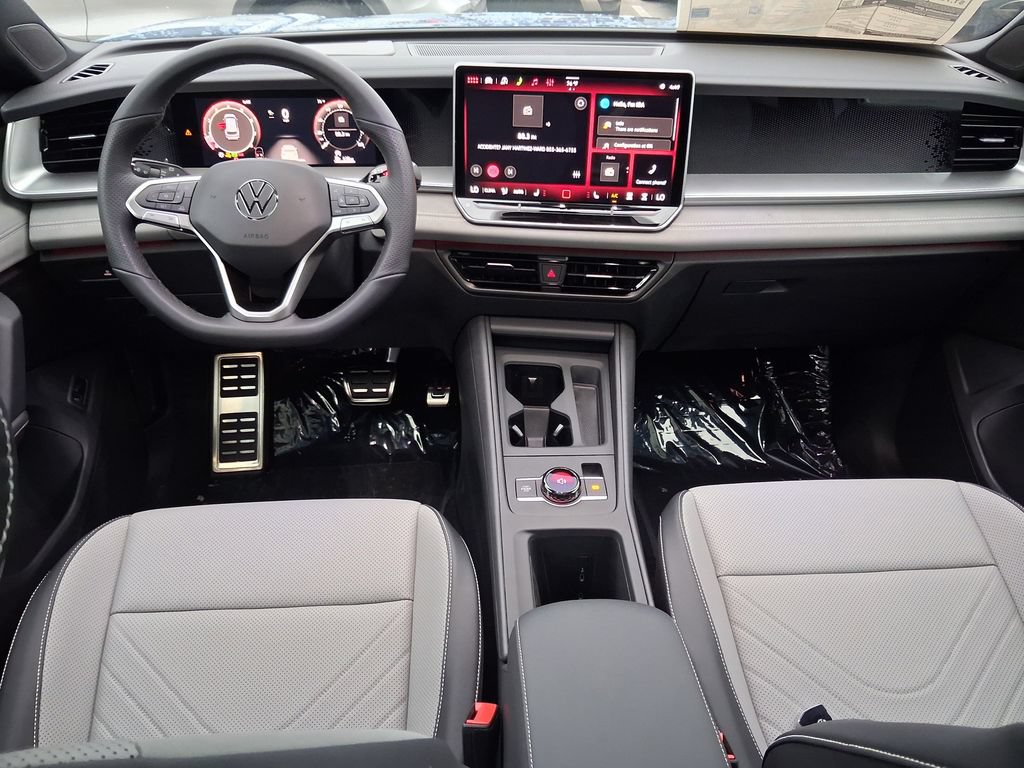 New 2026 Volkswagen Tiguan SE R-Line FWD image 5