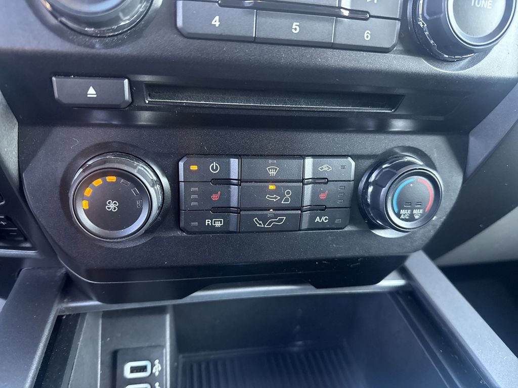 Used 2018 Ford F150 XLT w/ Equipment Group 302A Luxury AWD/4WD image 30