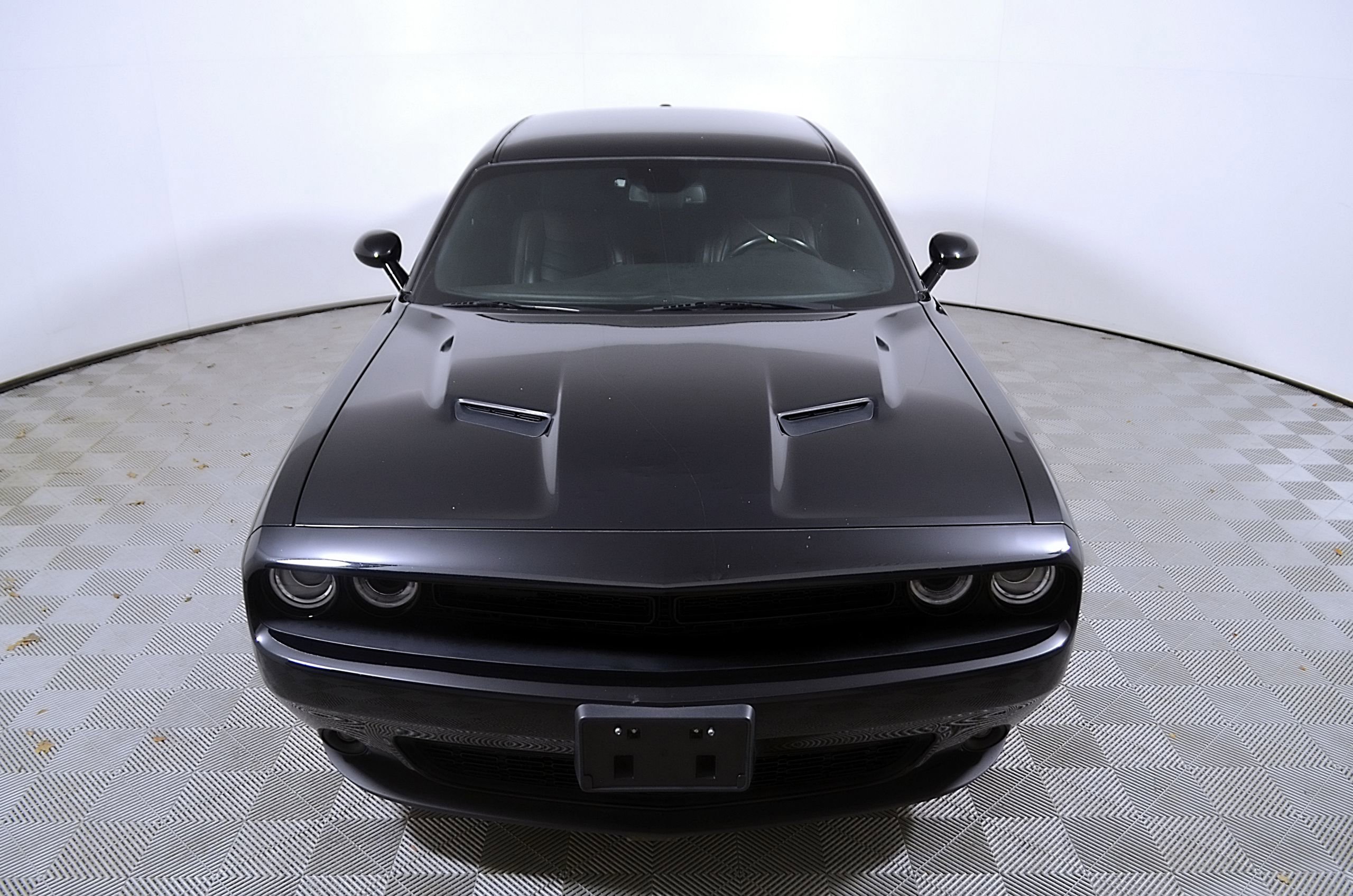 Used 2023 Dodge Challenger SXT w/ Blacktop Package RWD image 4