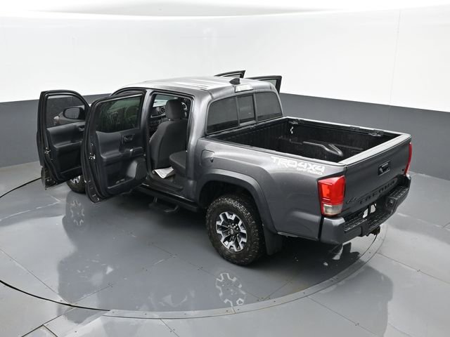 Used 2016 Toyota Tacoma TRD Off-Road w/ Premium & Technology Package AWD/4WD image 26