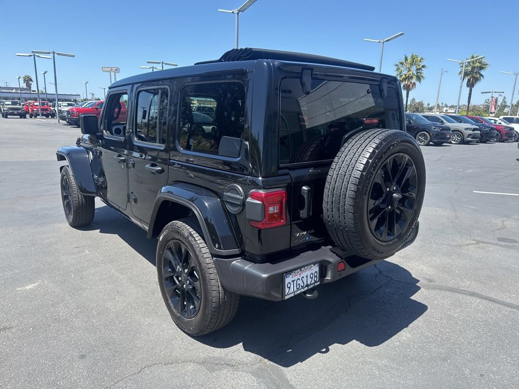 Certified 2025 Jeep Wrangler Unlimited Sahara w/ Safety Group AWD/4WD image 5