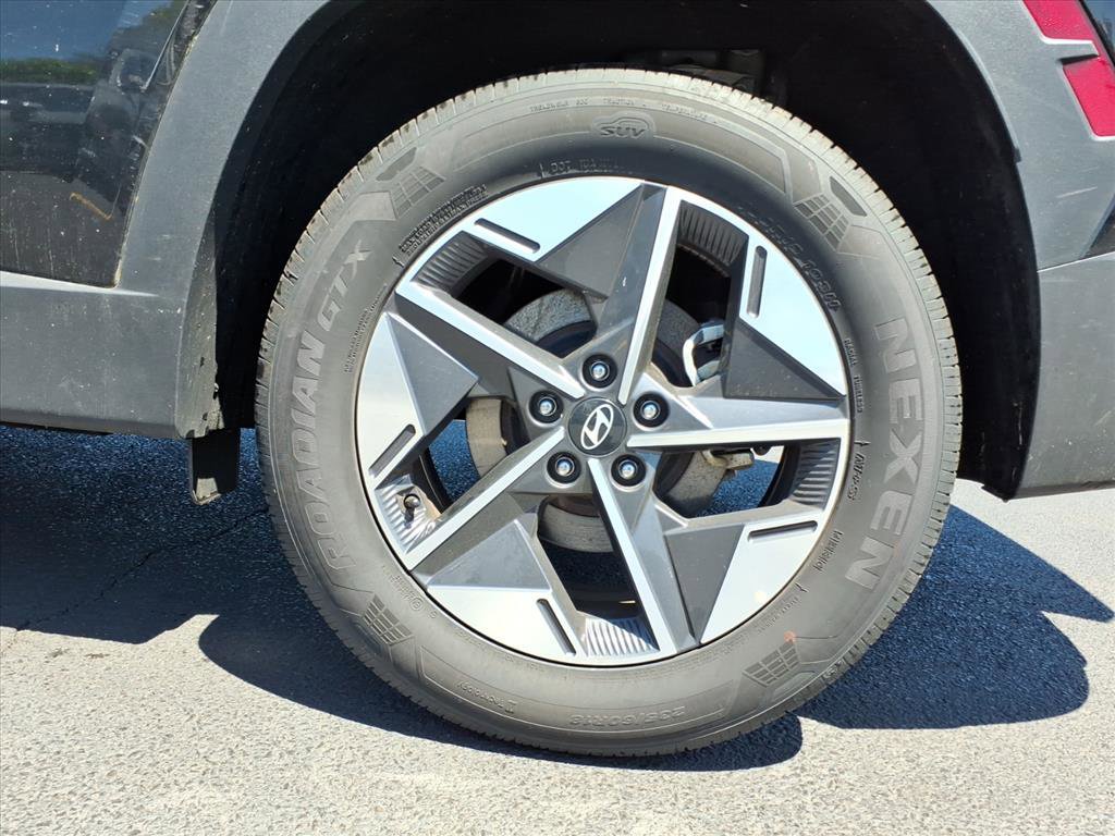 Certified 2025 Hyundai Tucson SEL AWD/4WD image 9