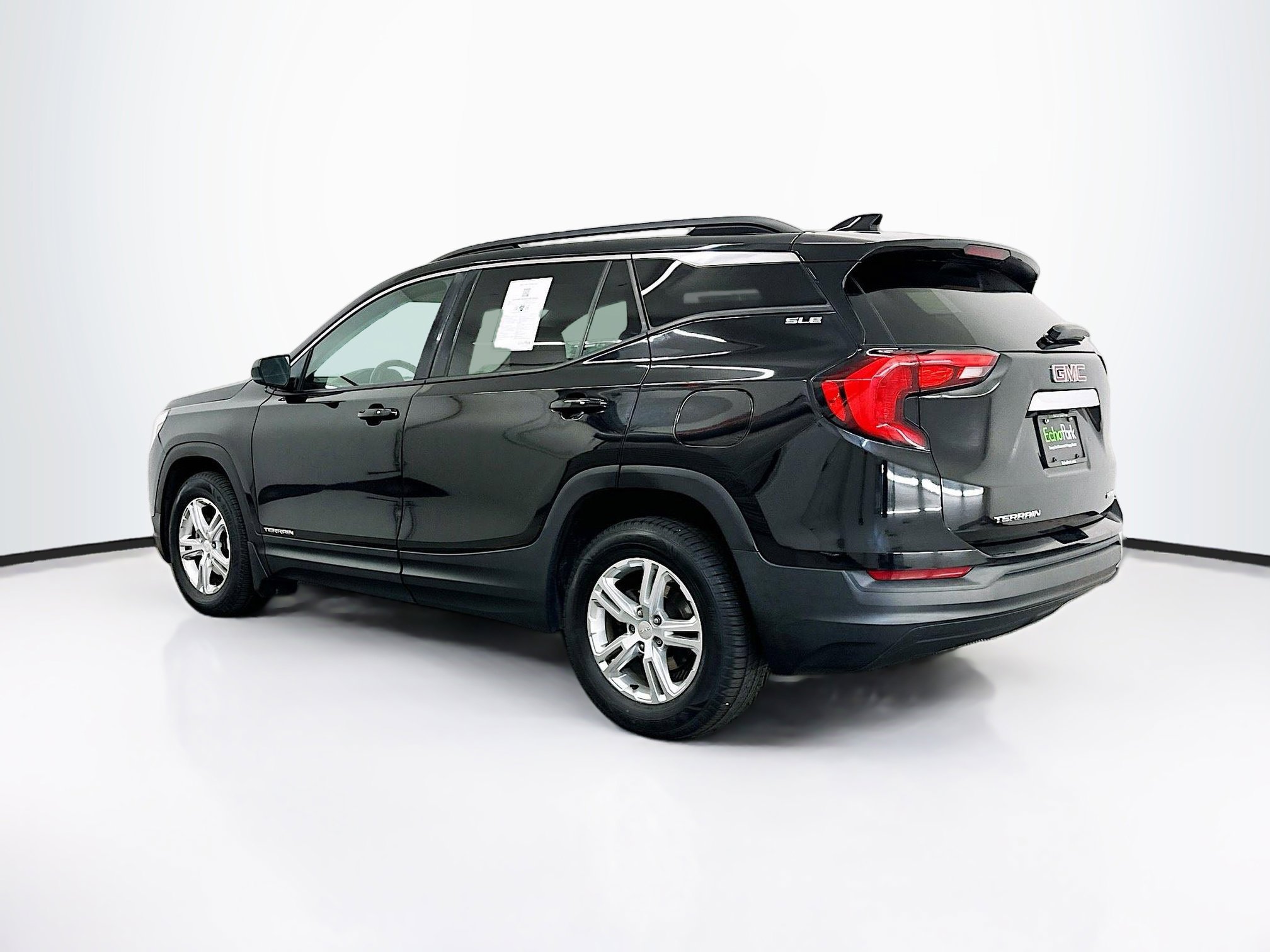 Used 2018 GMC Terrain SLE w/ Driver Convenience Package image 5