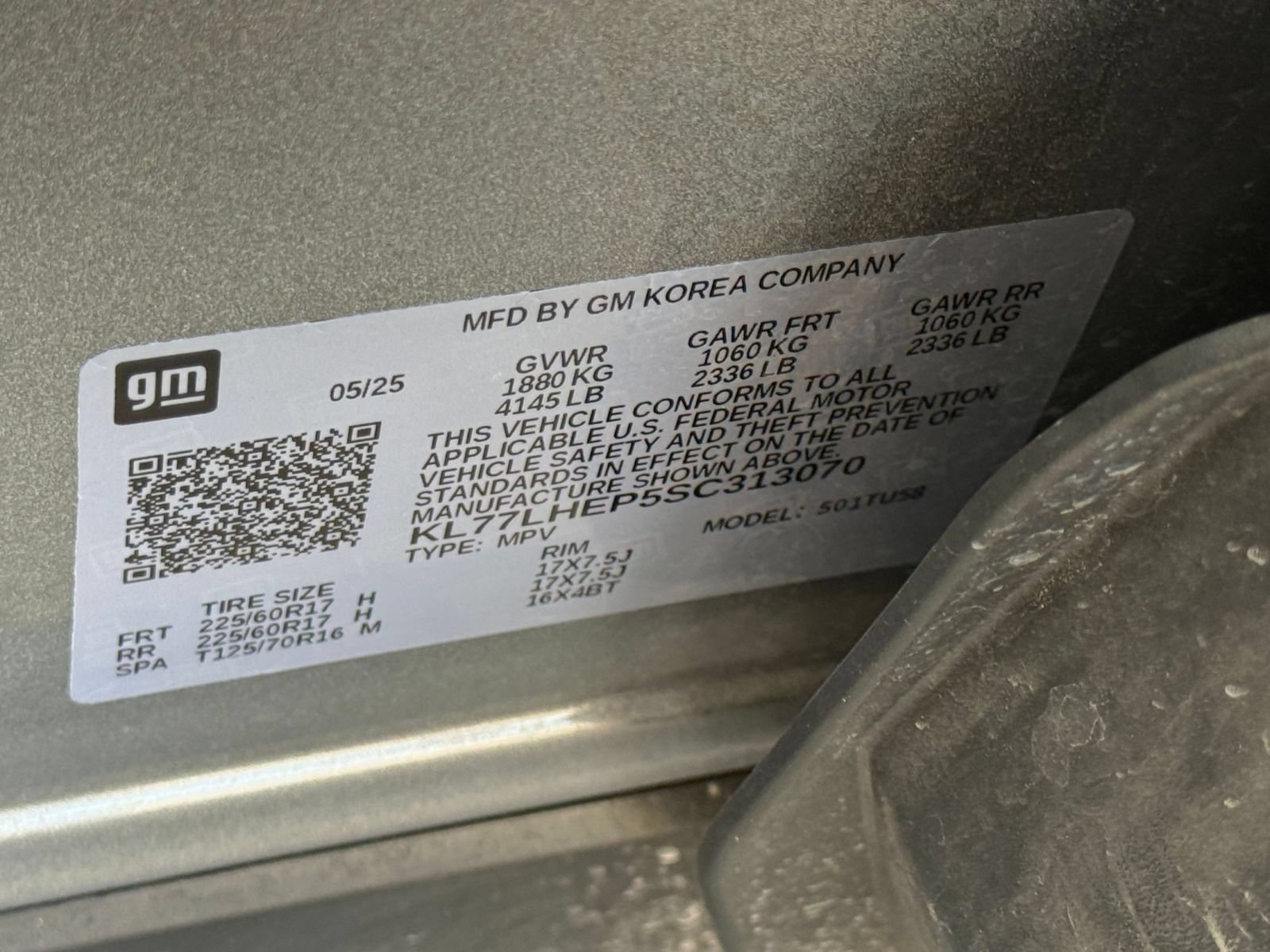 Used 2025 Chevrolet Trax LT FWD image 29