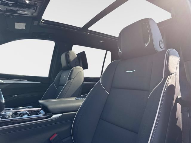 New 2026 Cadillac Escalade Sport w/ Touring Package AWD/4WD image 19
