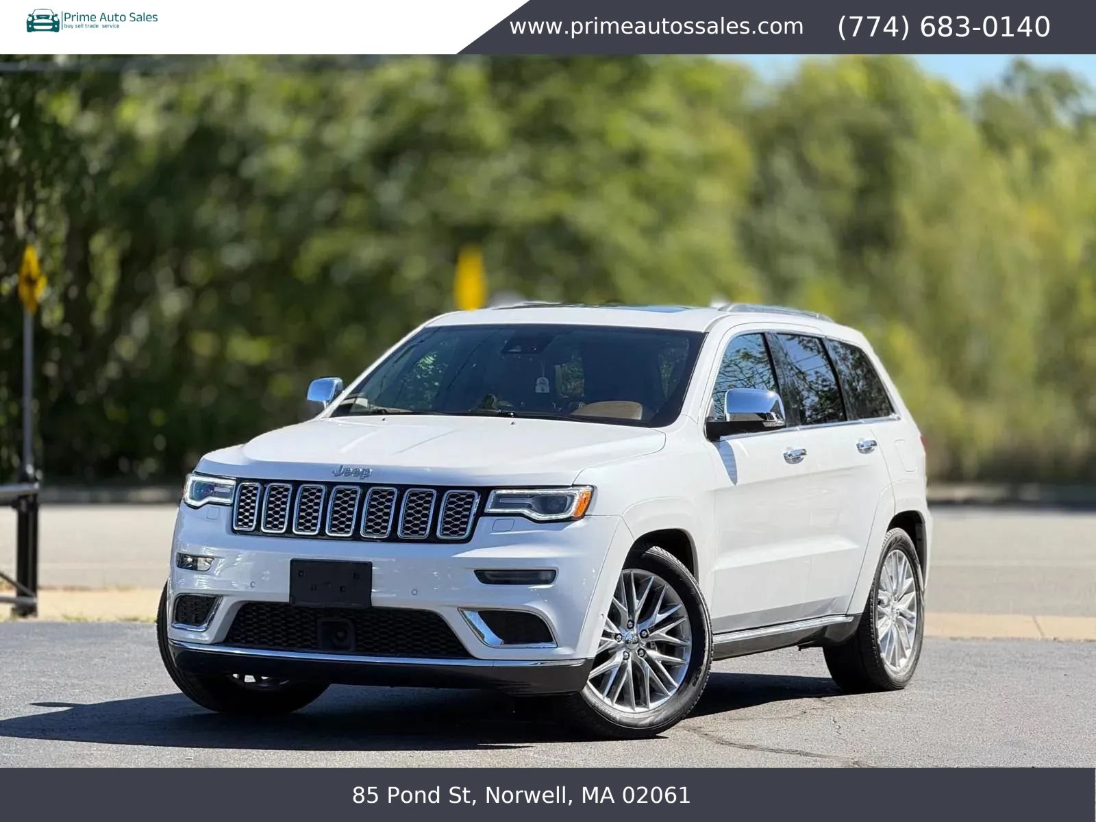 Used 2017 Jeep Grand Cherokee Summit AWD/4WD image 3