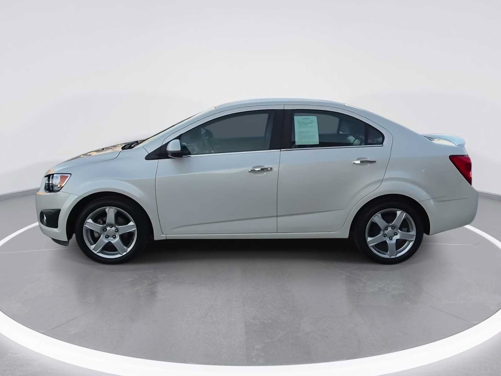 Used 2015 Chevrolet Sonic LTZ FWD image 5