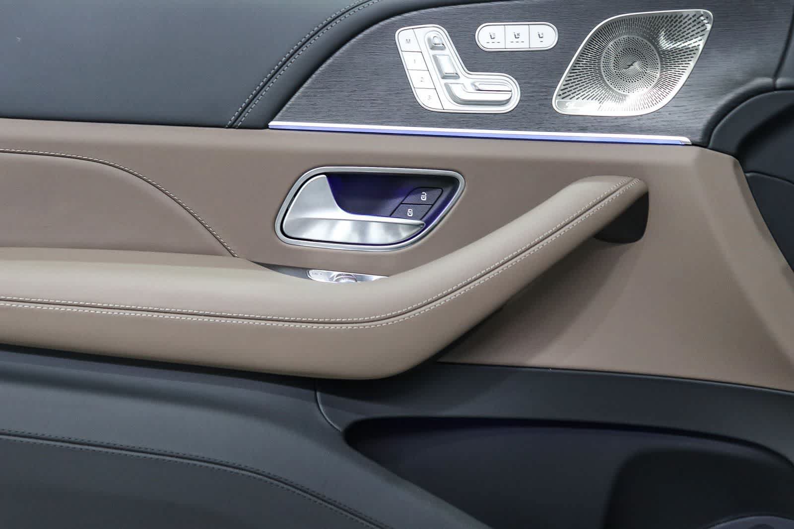 New 2026 Mercedes-Benz Maybach GLS 600 4MATIC image 22