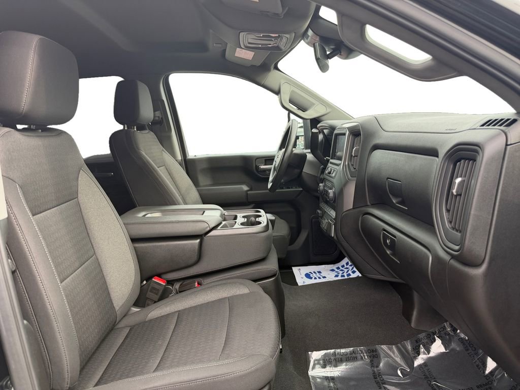 Used 2024 Chevrolet Silverado 2500 Custom w/ Custom Value Package image 15