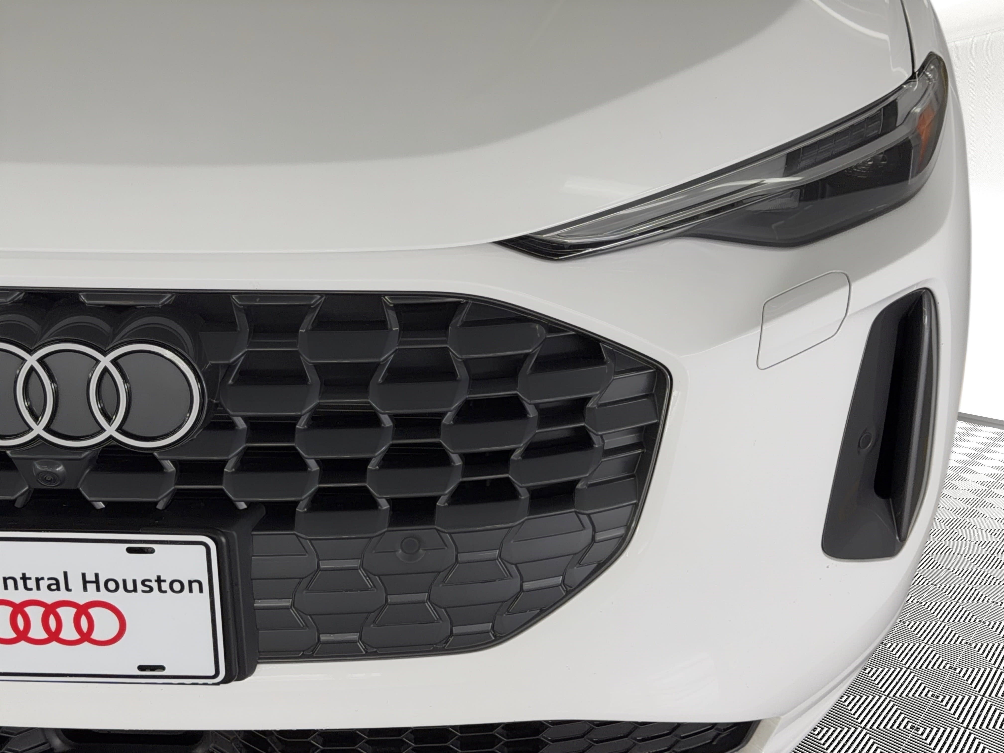 Certified 2025 Audi Q5 Premium Plus w/ Premium Plus image 11