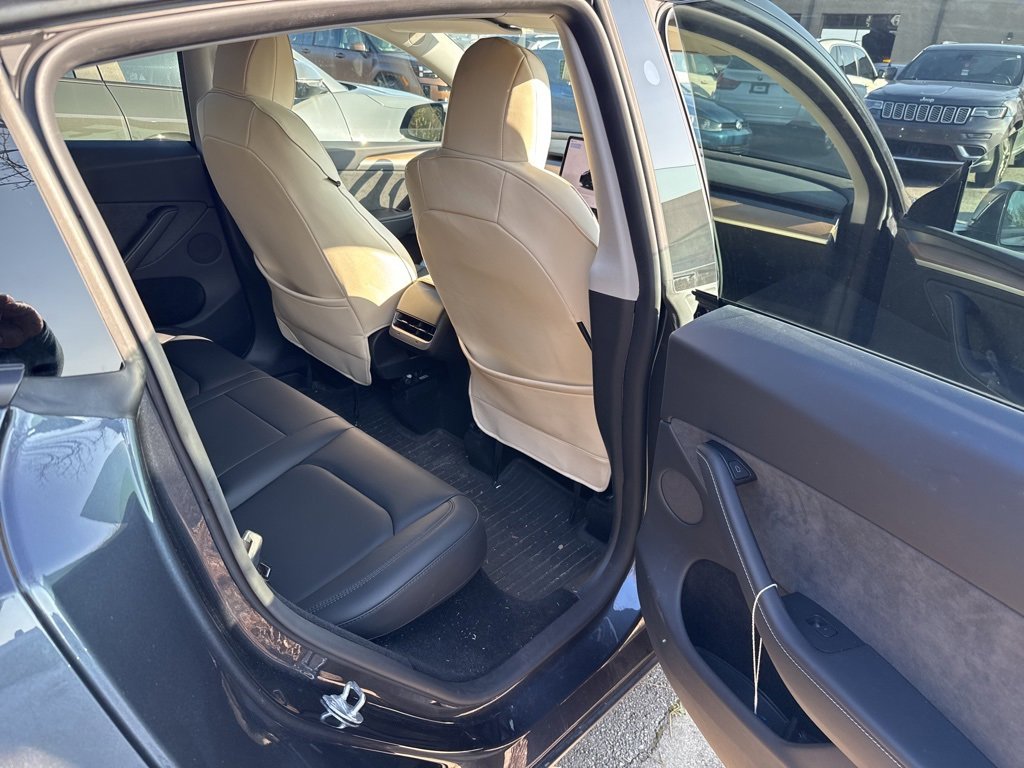 Used 2024 Tesla Model Y Long Range image 12