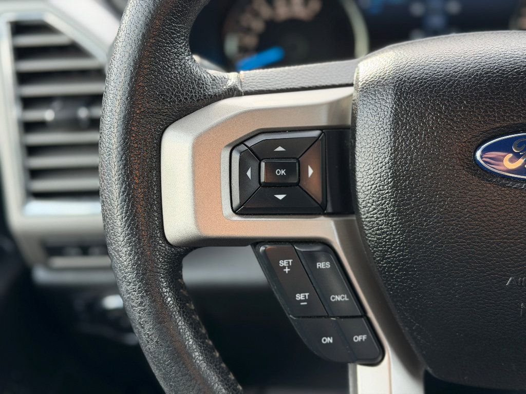 Used 2015 Ford F150 Lariat w/ Equipment Group 502A Luxury image 9