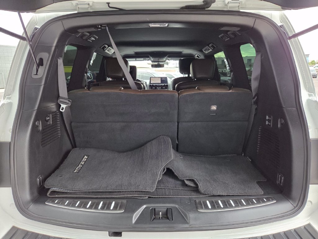 Used 2022 Nissan Armada Platinum w/ Captain's Chairs Package RWD image 19