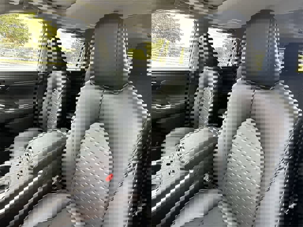 Used 2023 Toyota Highlander XLE image 14