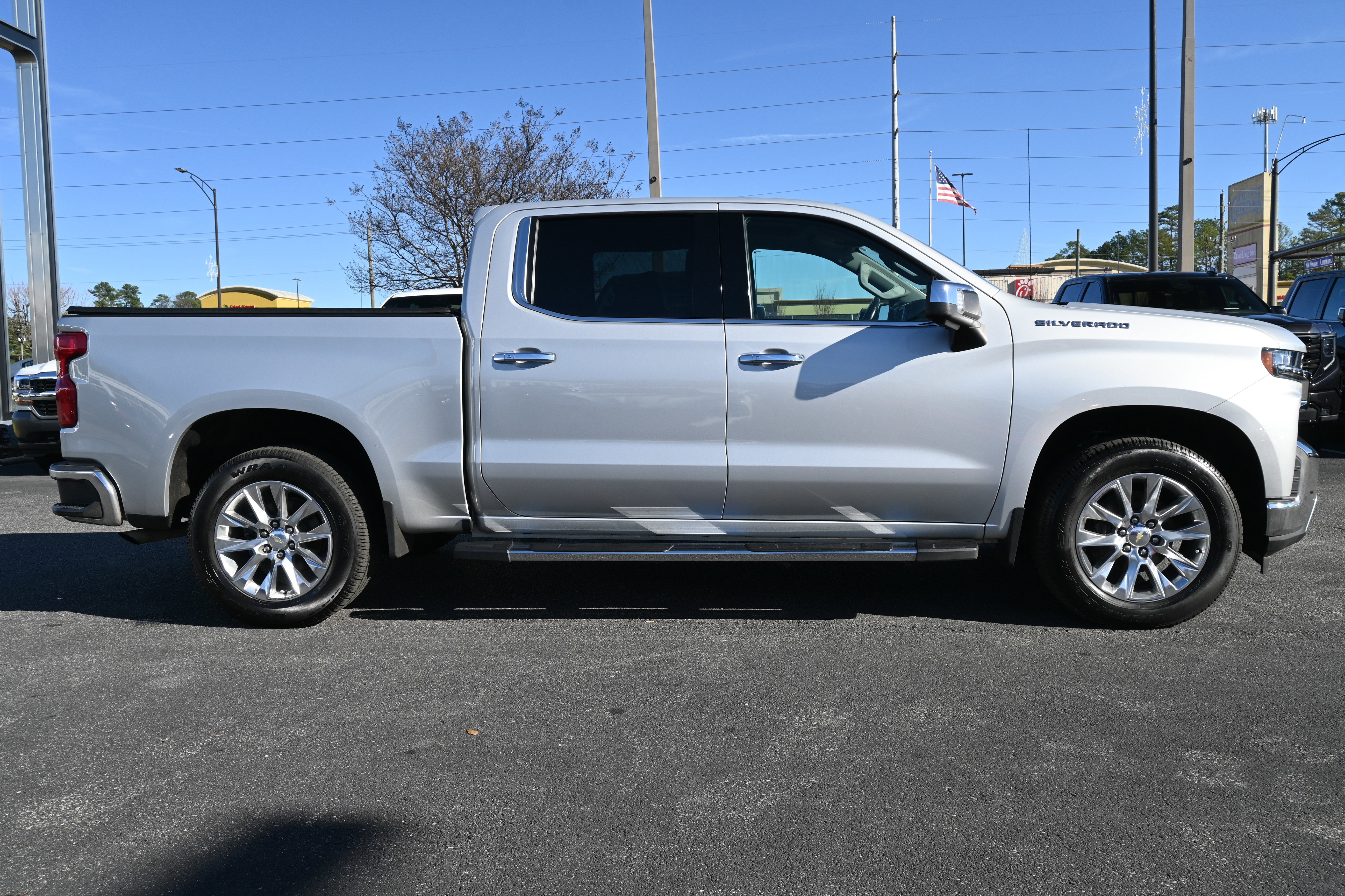 Used 2019 Chevrolet Silverado 1500 LTZ w/ LTZ Convenience Package image 11