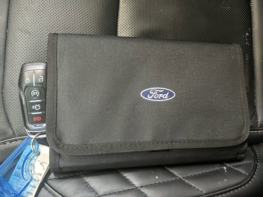 Used 2017 Ford Explorer Platinum image 33