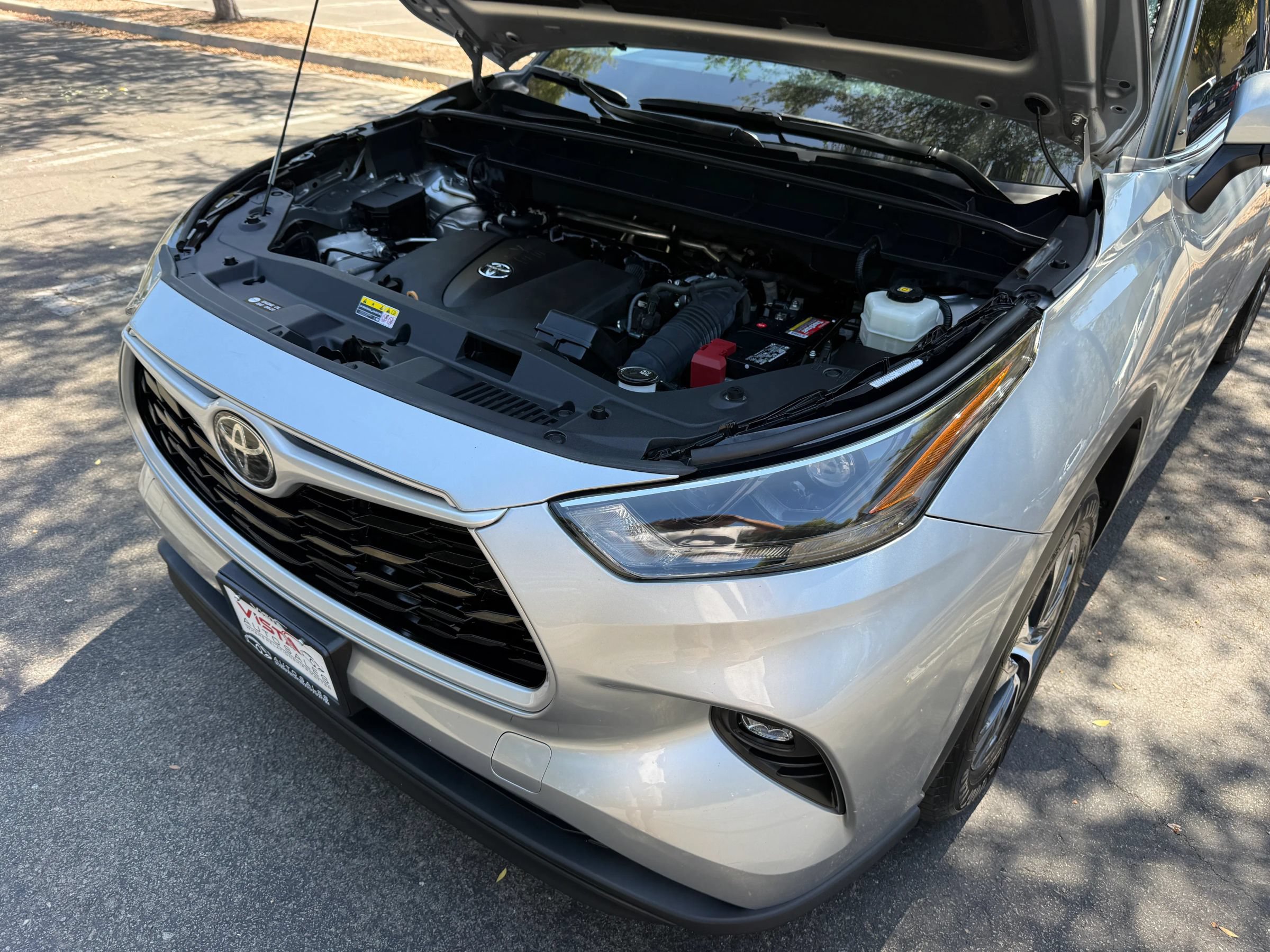 Used 2022 Toyota Highlander XLE FWD image 31
